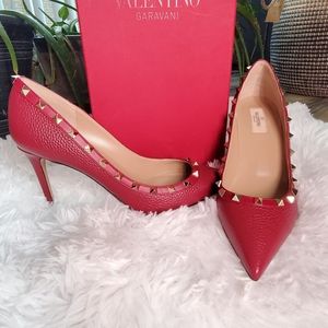 Valentino Rockstud Pumps